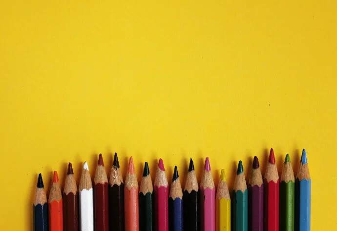 crayons écologiques et t-shirts personnalisés à prix abordables