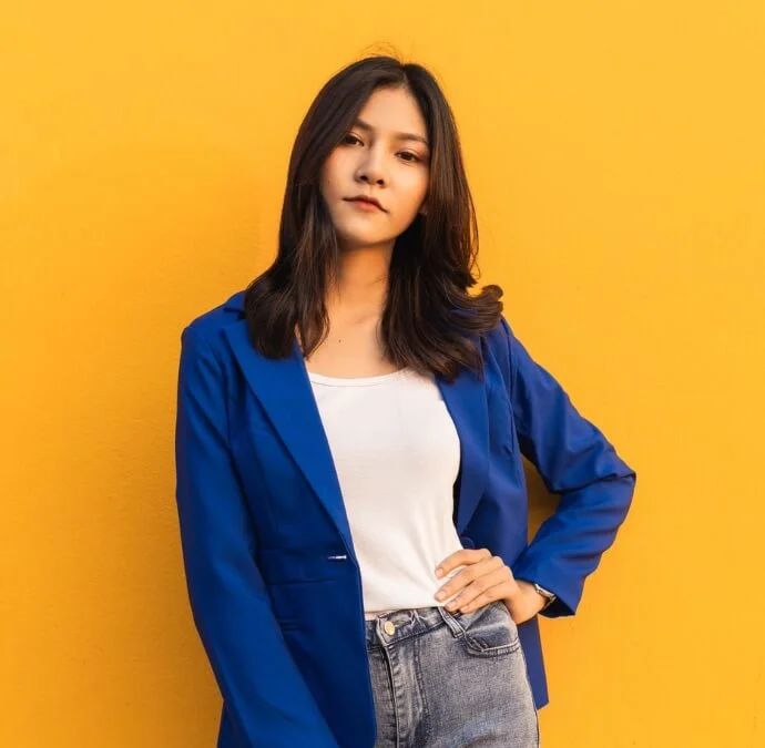 Débardeur moulant et blazer pour femme