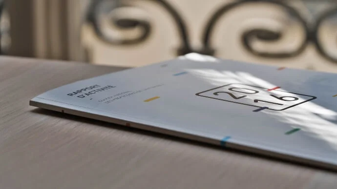 vêtements et articles de papeterie personnalisés